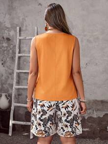 EMERY ROSE Plus Size Solid Color Round Neck Top And Leaf Print Shorts Casual Daily 2-Piece Set - Mustard Yellow - View 2