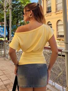 BiaLiraa Camiseta blanca ajustada de manga corta con cuello asimétrico para mujer, para primavera/otoño - Amarillo - Ver 2