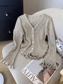 Franclia Cardigan Rajut Ukuran Besar Gaya Prancis Musim Gugur/Dingin, Leher V, Kancing Hati, Manset Bergelombang, Lengan Mengembang - Grey - View 2