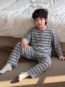 Dazy Kids 青少年男孩條紋鈕扣半開襟長袖上衣與長褲家居服 - 灰色 - 查看 2