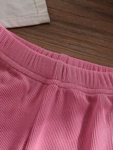 SHEIN Playful Pals 2件組女嬰春秋淺粉豆沙粉甜美溫柔風 3D鉤花圓領長袖上衣與直條紋修身長褲套裝，寬鬆舒適，適合日常外出、戶外玩耍、家庭聚會、1歲生日派對、拍照拍攝 - 玫紅色 - 查看 7