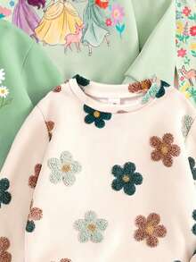 SHEIN 隨機發貨 1/3 款盲盒 1 套女童春夏秋冬花卉、公主、字母與雛菊圖案休閒百搭圓領長袖衛衣 + 內搭褲套裝，適合日常穿著、度假，舒適隨性，休閒風格，花卉圖案穿搭，完美造型 - 彩色 - 查看 3