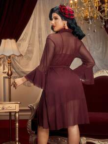 PinupPomp Women Elegant & Sexy Solid Color Lace Patchwork Spaghetti Strap Nightgown & Robe Set - Maroon - View 3