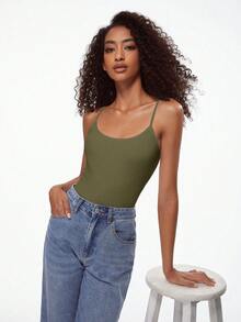 SHEIN BASICS 1件女款純色修身休閒細肩帶背心上衣 白色上衣 - 軍綠色 - 查看 9