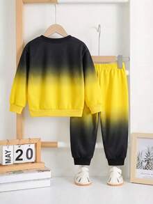 A Casual, Simple Letter-Print Crew Neck Gradient Sweatshirt And Matching Trousers For Baby Boys, Perfect For Spring And Summer. - Multicolor - View 5