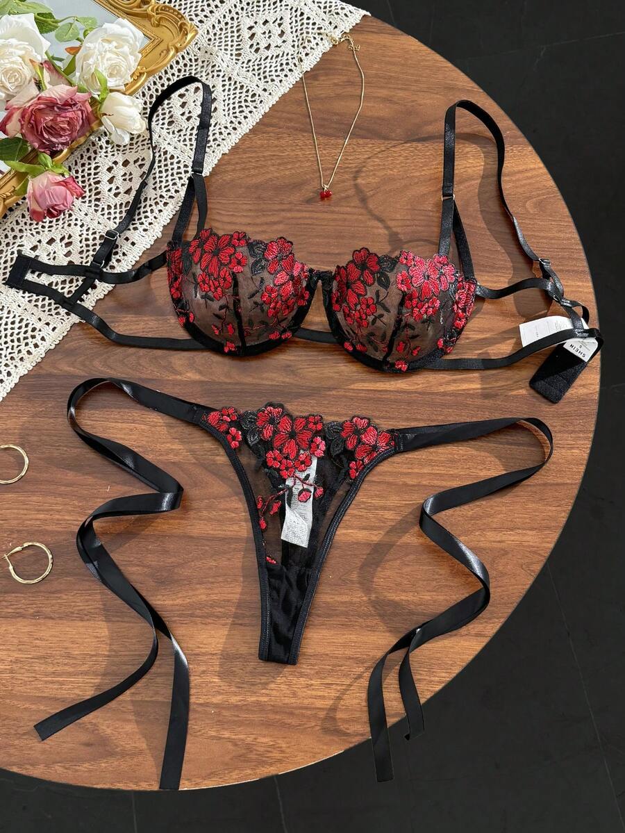 SHEIN 女款天藍色刺繡細肩帶內衣套裝 2件組 - 黑色 - 查看 1