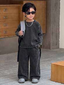 SHEIN 兒童男童 2件組休閒軟綿黑色針織丹寧寬鬆衛衣與牛仔褲套裝，秋冬開學穿搭，幼童套裝 - 黑色 - 查看 5