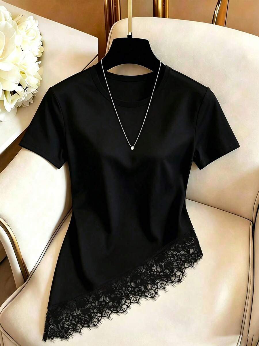 Qadelle Camiseta Feminina de Cor Sólida com Gola Redonda, Manga Curta e Barra de Renda, Estilo Fashion - Preto - Visão 1