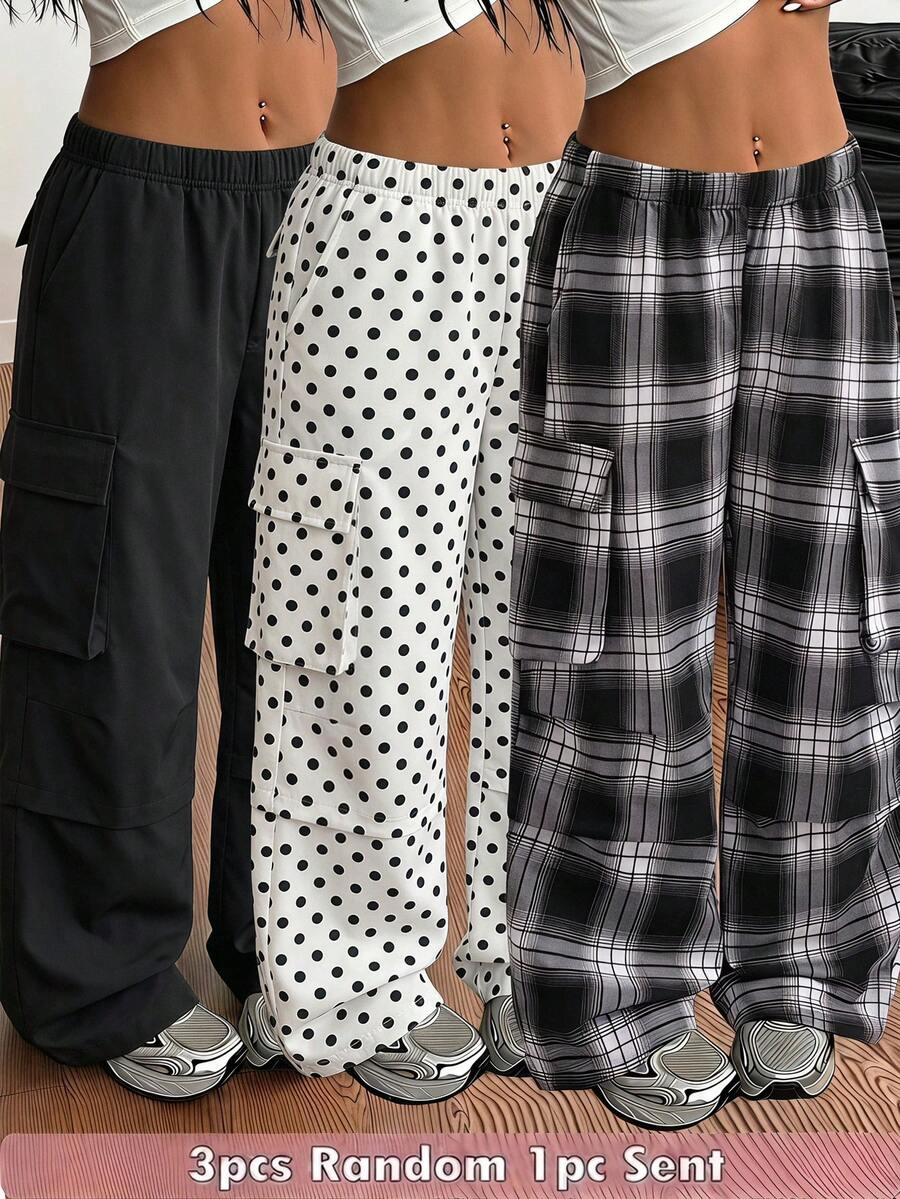 SHEIN بنطلون كارغو بخصر مطاطي وساق واسعة بنقشة مربعات للفتيات المراهقات - الأسود - مشاهدة 1