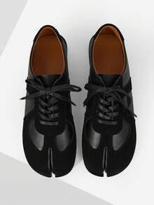 Mnmlis Women's Round Toe Flip-Flop Tabi Basic Flat Perfect For Work & Daily Black Shoes German Training Fall Shoes - Black - View 3