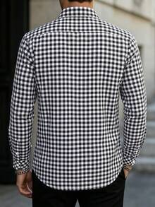 Manfinity Homme Manfinity 男士黑白格紋襯衫，適合休閒度假穿著 - 黑與白 - 查看 2