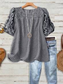 SHEIN CURVE+ Plus Size Women's Plaid Round Neck Short Sleeve Ruffle Hem Casual Shirt - Black and White - View 4