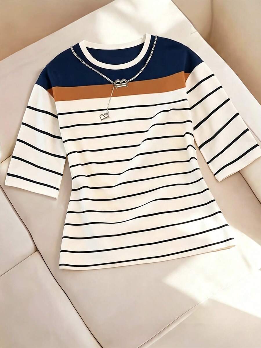 SHEIN LUNE CURVE Áo thun tay ngắn nữ size lớn họa tiết kẻ sọc phối màu phong cách thường ngày thoải mái - Nhiều màu - Xem 1