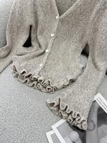 Franclia Cardigan Rajut Ukuran Besar Gaya Prancis Musim Gugur/Dingin, Leher V, Kancing Hati, Manset Bergelombang, Lengan Mengembang - Grey - View 6