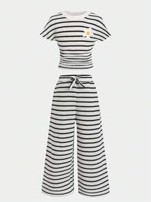 SHEIN 年轻女孩休闲度假优雅条纹提花针织修身褶皱短袖上衣和配套长裤套装，条纹套装，黑白套装，春夏条纹短袖套装 - 黑與白 - 查看 7