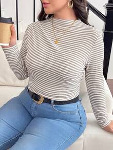 SHEIN Frenchy Camiseta de talla grande con cuello alto, fruncida y de corte ajustado - Multicolor - Ver 4