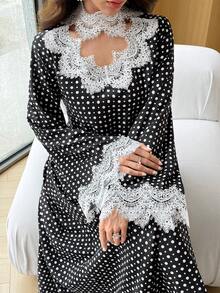 Yasmyna Vestido Árabe Elegante com Cintura Marcada, Manga Longa, Saia Cheia, Patchwork de Renda e Poá, Vestido Poá Elegante para o Dia Nacional da Arábia Saudita - Preto - Visão 2
