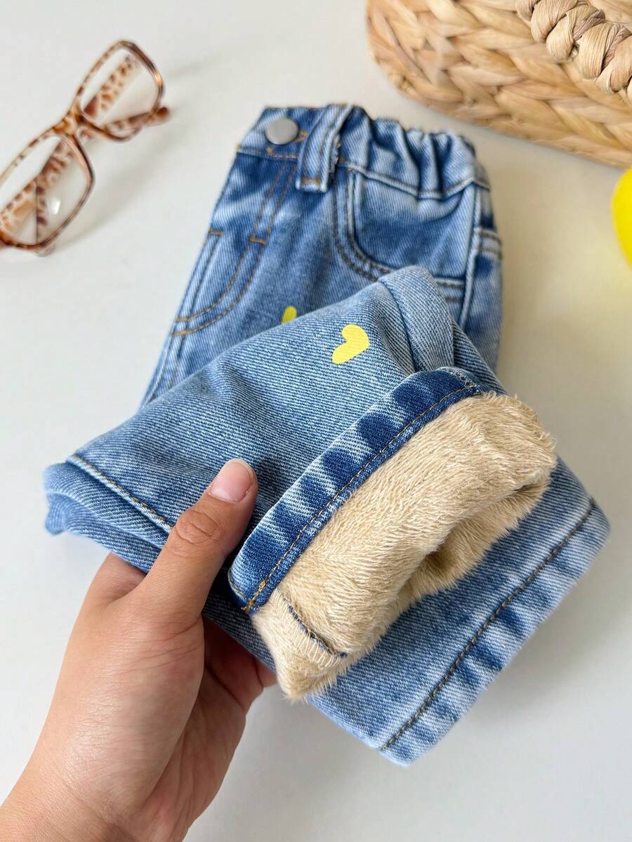 SHEIN LMoss Kids 女嬰秋冬彩色愛心圖案藍色丹寧刷毛內裡寬鬆錐形長褲 - 中等水洗藍 - 查看 1