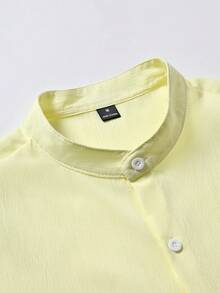 Manfinity Homme Camisa de manga corta de unicolor de un solo pecho para hombre, casual para ir al trabajo - amarillo ganso - Ver 4