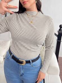 SHEIN Frenchy Camiseta de talla grande con cuello alto, fruncida y de corte ajustado - Multicolor - Ver 3