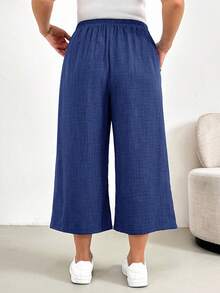 SHEIN Essnce Plus Size Women's Solid Color Pleated Pocket Wide Leg Cropped Pants - Royal Blue - View 2