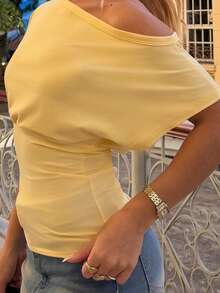 BiaLiraa Camiseta blanca ajustada de manga corta con cuello asimétrico para mujer, para primavera/otoño - Amarillo - Ver 4