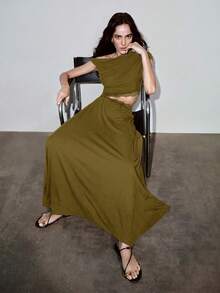 MOTF PREMIUM GAUN SATU BAHU BERLUBANG DENGAN PINGGANG YANG MENYEMPITKAN UNTUK MUSIM SEMI DAN PANAS - Olive Green - View 6