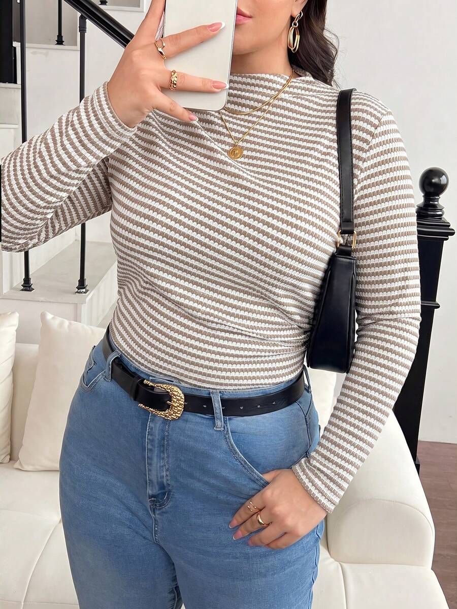 SHEIN Frenchy Camiseta de talla grande con cuello alto, fruncida y de corte ajustado - Multicolor - Ver 1