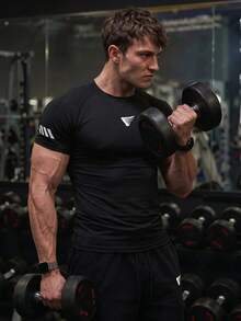 GymBeat Set Olahraga Pria Kaos dan Celana Motif Sayap, Warna Hitam untuk Gym - Hitam - View 6