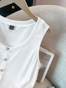 SHEIN CURVE+ Blusa sin mangas elegante y de moda con botones de perla para mujer - Blanco - Ver 3