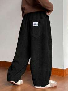 SHEIN Little Byeori بنطلون كوردروي رياضي كاجوال بأسلوب جامعي للأولاد، ساق مستقيمة فضفاضة، ملابس أساسية، بنطلون Y2K، مناسب للربيع والصيف والخريف، الارتداء الخارجي، عيد الحب، الموعد، السفر، الإجازة، التجمع العائلي، العودة إلى المدرسة، موسم الزفاف، حفلة المساء، الرياضة، حفلة عيد الميلاد - الأسود - مشاهدة 3