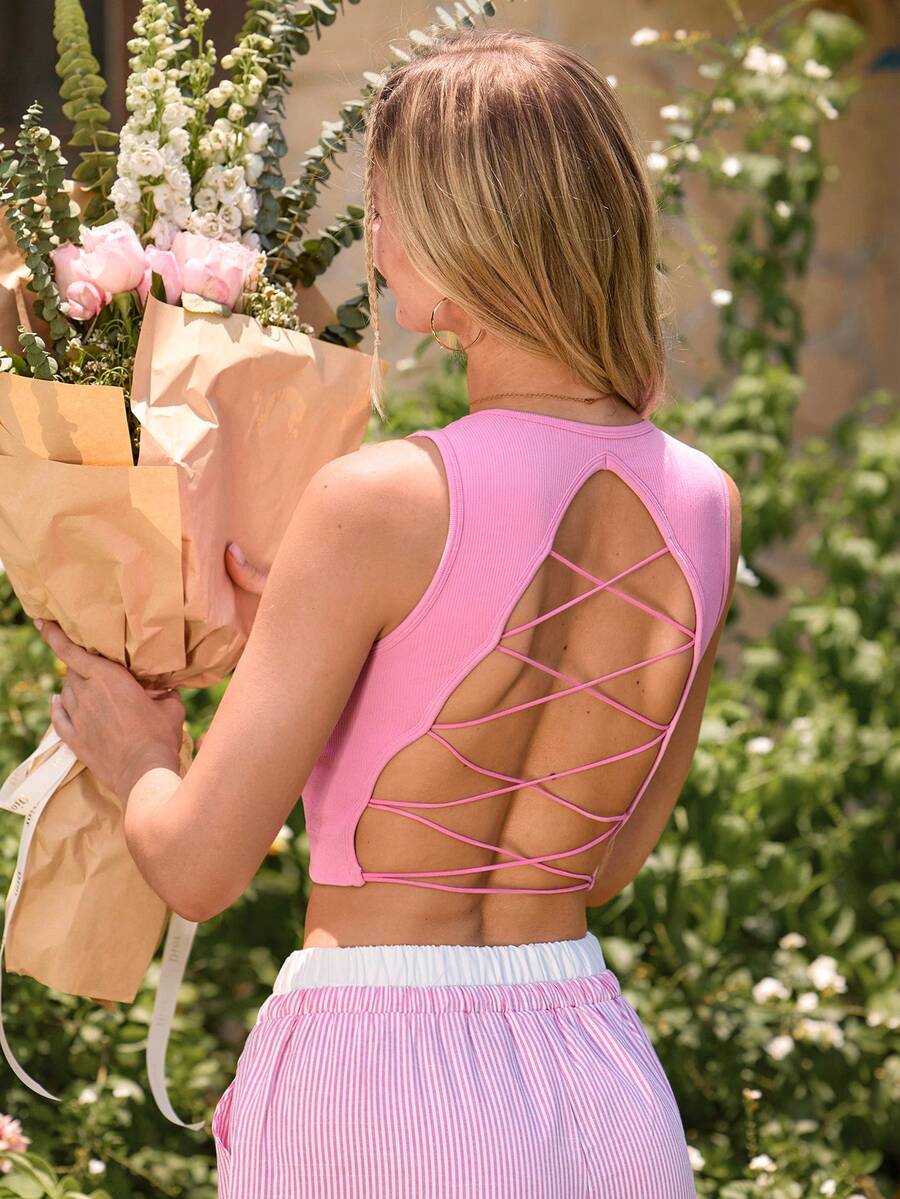 SHEIN Sovereign Charm Solid Color Criss-Cross Strappy Back Cropped Sports Bra - Pink - View 1