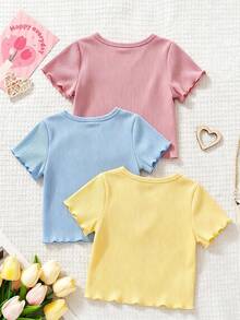 SHEIN [3件組]4-7歲女童，溫柔甜美風/清新百搭風 素色荷葉邊短袖輕便T恤，日常穿著/校園穿搭/春夏秋季女童服飾 - 彩色 - 查看 2