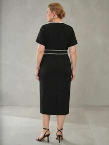 MOTF PREMIUM PLUS SIZE ELEGANT BLACK & WHITE CONTRAST TRIM DESIGN WOMEN MINIMALIST PRACTICAL MID-LENGTH DRESS - Black and White - View 8