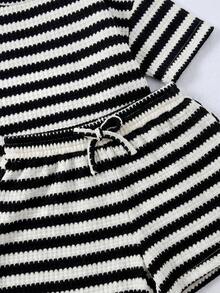 SHEIN 女童休闲条纹短袖T恤短裤套装 - 黑與白 - 查看 5