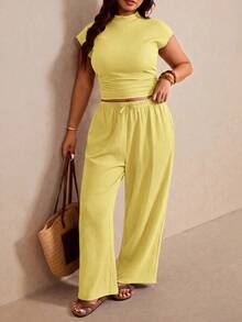 Elaquor Plus Size Women Solid Color Stand Collar Short Sleeve T-Shirt And Wide Leg Pants Casual 2-Piece Set - Light Yellow - View 3