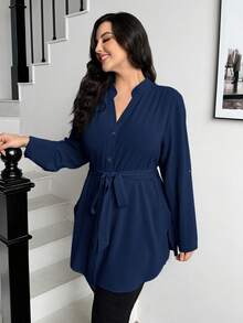 SHEIN Essnce Camisa casual versátil de talla grande con cinturón de unicolor para otoño - Azul Marino - Ver 6