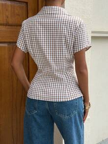 SHEIN EZwear Women's Elegant Preppy Sexy Casual Summer White And Brown Gingham Plaid Short Sleeve Button Down Shirt, Slim Fit Peplum Hem Collared Blouse, Brunch - Brown - View 3