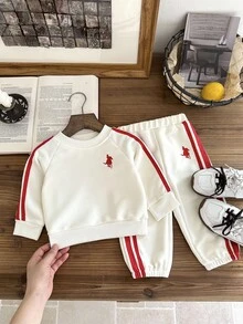 SHEIN Souflis Bộ áo nỉ và quần nỉ phối màu kẻ sọc cho bé trai - Màu be - Xem 6