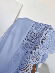 SHEIN Essnce Blusa de Talla Grande unicolor con Patchwork de Encaje Otoño - Celeste - Ver 8