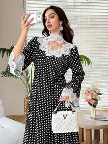 Yasmyna Vestido Árabe Elegante com Cintura Marcada, Manga Longa, Saia Cheia, Patchwork de Renda e Poá, Vestido Poá Elegante para o Dia Nacional da Arábia Saudita - Preto - Visão 5
