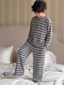 Dazy Kids 青少年男孩條紋鈕扣半開襟長袖上衣與長褲家居服 - 灰色 - 查看 1