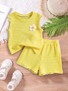 SHEIN Vintaside Kids 2件套女童黄色条纹提花针织宽松背心短裤套装，适合日常休闲、度假、运动、夏季穿着 - 黃色 - 查看 1