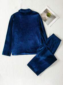 SHEIN Royal Blue Lapel Cardigan Velvet Pajamas For Teen Boys, Simple Solid Color Pocket Loose Drape Autumn/Winter Home Wear 2 Pieces Set - Navy Blue - View 2