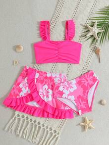 SHEIN 女童泳裝套裝，春/夏海灘泳衣套裝新品。吊帶泳衣上衣 + 短褲 + 外罩裙 + 遮陽帽，4件套。可愛草莓圖案讓女孩更迷人，荷葉邊飾甜美可愛。草莓圖案非常可愛。 - 玫紅色 - 查看 1