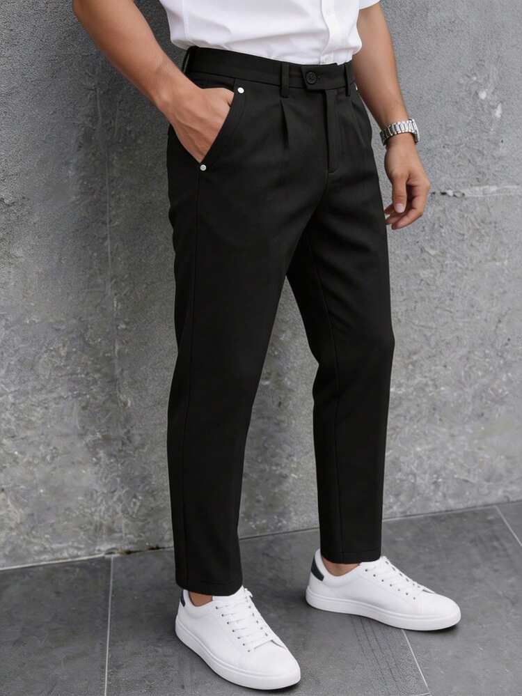 Manfinity Mode Pantalones de traje negros de unicolor con pliegues y remaches, corte cónico, estilo casual de negocios para hombres - Negro - Añade 4
