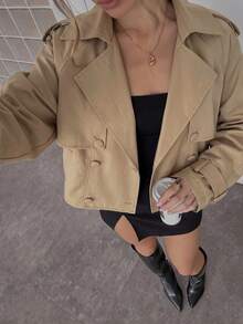SHEIN BAE 女款純色卡其色雙排扣短款風衣，休閒優雅穿搭，秋冬通勤，寬鬆版型，教師節辦公室穿搭 - 卡其色 - 查看 8