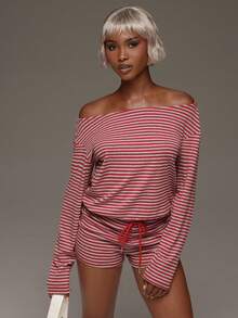 Normani 女款條紋拼色露肩長袖T恤與抽繩腰短褲兩件套 - 紅色 - 查看 4