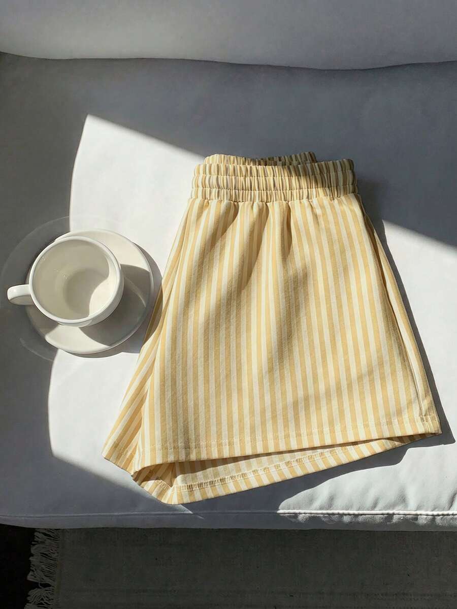 SHEIN EZwear 休閒簡約風棕色、白色波點、白黃條紋女款中腰寬鬆短褲 3 件組,適合夏秋穿著 - 彩色 - 查看 1