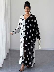 SHEIN CURVE+ Gaun Ukuran Besar Wanita Motif Polkadot Blok Warna Hitam Putih, Belahan Transparan, Lengan Kelelawar, Jahitan Seksi - MultiWarna - View 3